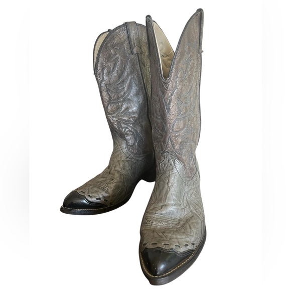 Laredo Other - Laredo brand men’s cowboy boots grey color all leather size 10.5 W newer cond